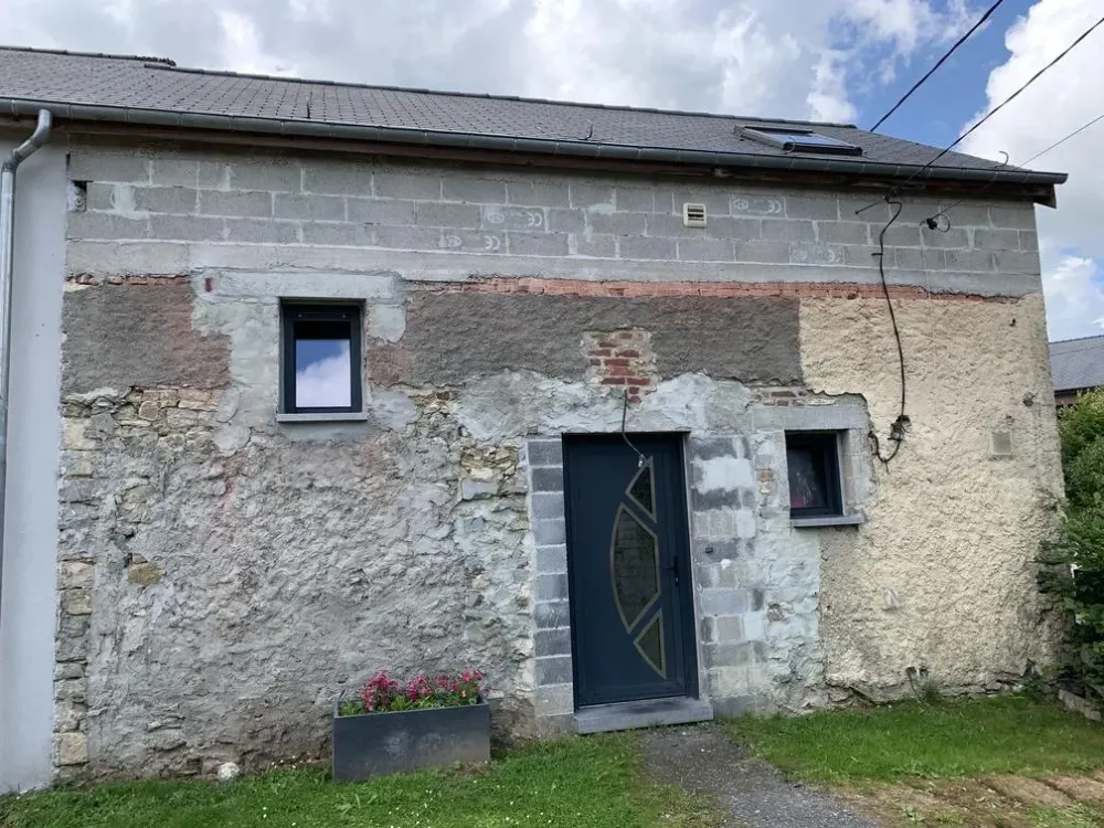 plaquiste près de Anor